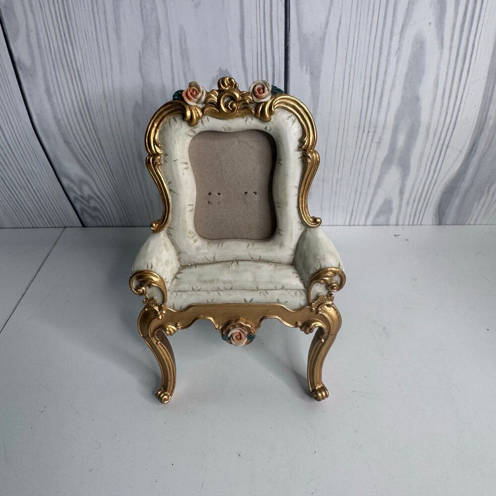 VTG Victorian Armchair Shaped Photo Frame 3D Design Gold Ornate Mini 4 x 6